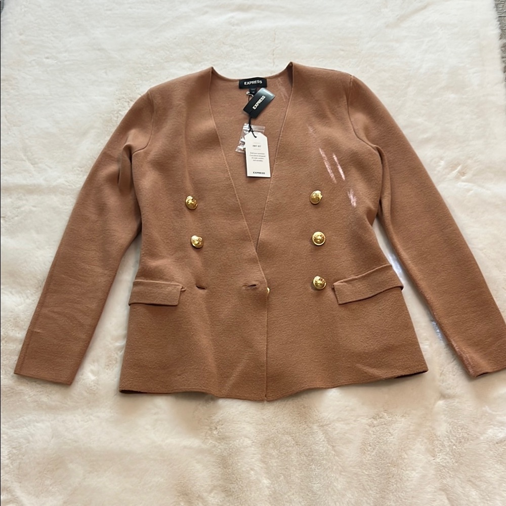 NWT Express Knit 2 pc Camel Blazer and Pant set with Gold Buttons XS